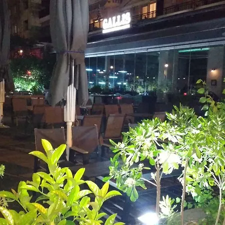 Center Near The Sea And Metro And Conference Center Of Concert Hall * Selanik