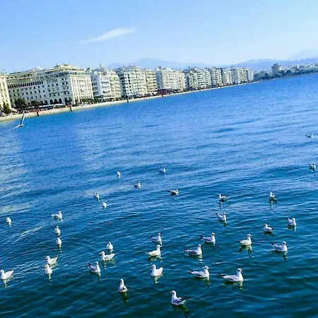 Apartment Center Apartment: Beachfront And Concert Hall Proximity Thessaloniki